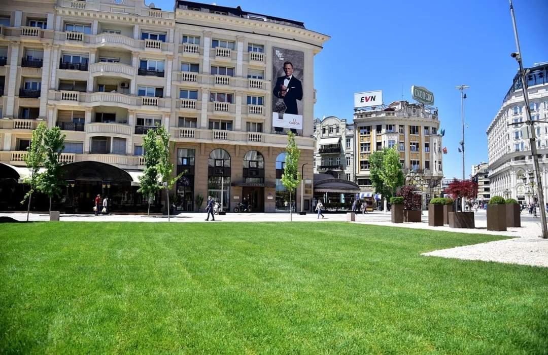 Appartamento Skopje City Square View Esterno foto