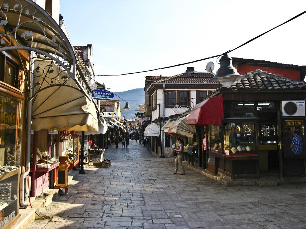 Appartamento Skopje City Square View Esterno foto