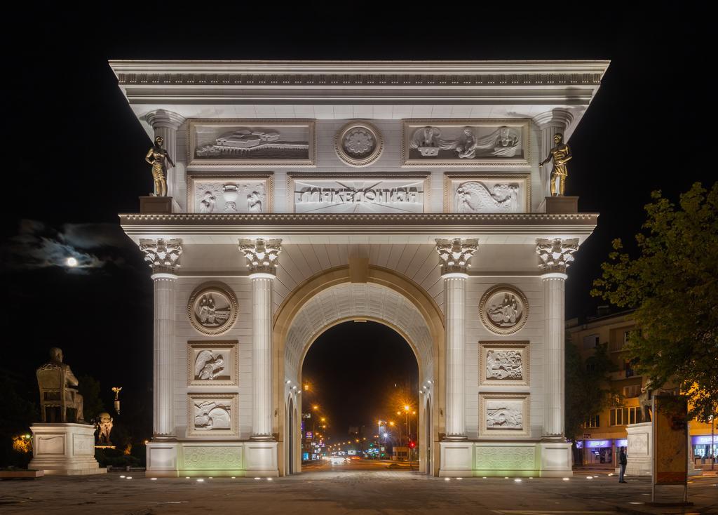 Appartamento Skopje City Square View Esterno foto